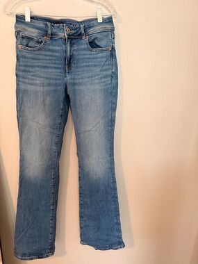 size 6 American Eagle bootcut Jeans
